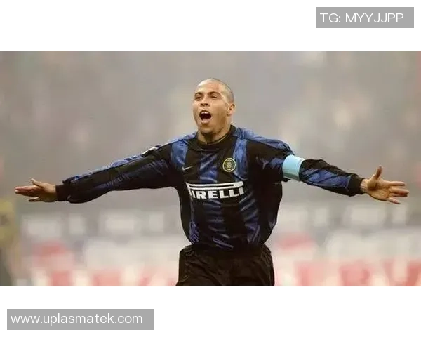 桑姓足球明星的传奇之路与辉煌成就探秘